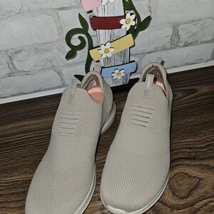 Skechers Beige/tan Slip-On Sneakers